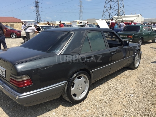 Mercedes E 220 1994, 471,000 km - 2.2 л - Bakı