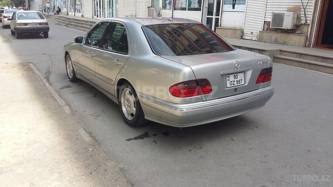 Mercedes E 200 2000, 347,000 km - 2.0 l - Bakı