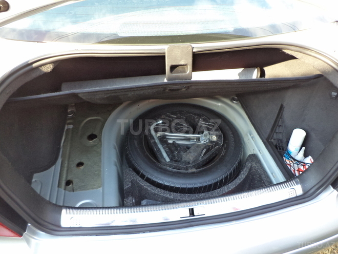Volkswagen Jetta 2002, 173,000 km - 1.6 l - Gəncə