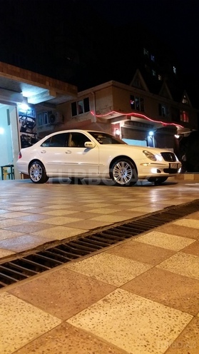 Mercedes E 320 2004, 169,000 km - 3.2 l - Bakı