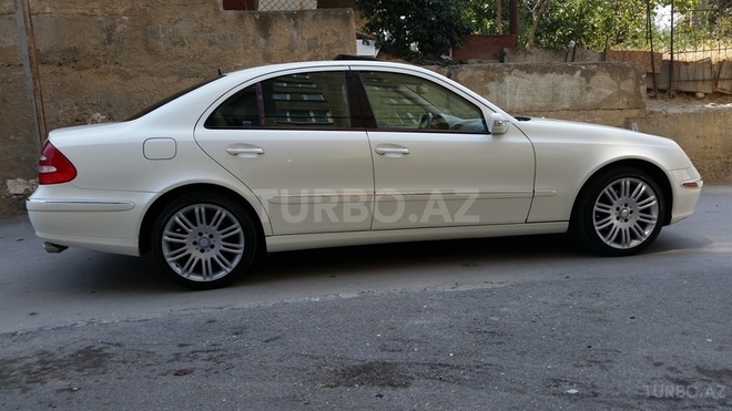 Mercedes E 320 2004, 169,000 km - 3.2 l - Bakı