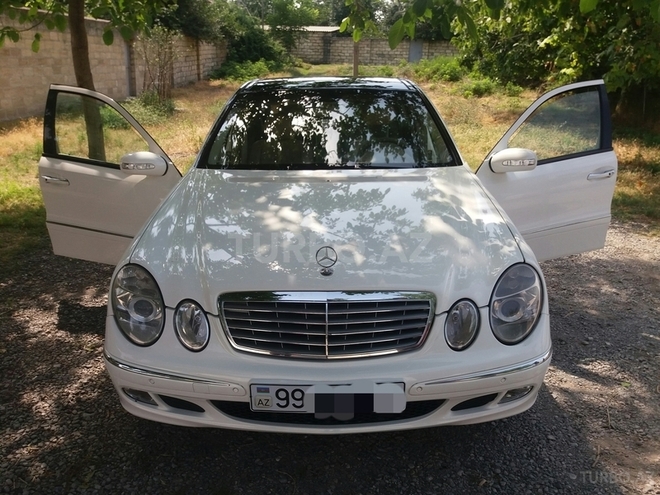 Mercedes E 240 2002, 277,000 km - 2.6 l - Bakı