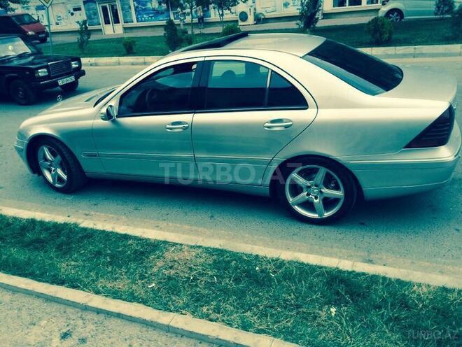 Mercedes C 200 2000, 235,000 km - 2.0 l - Bakı