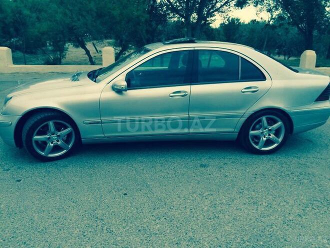 Mercedes C 200 2000, 235,000 km - 2.0 l - Bakı