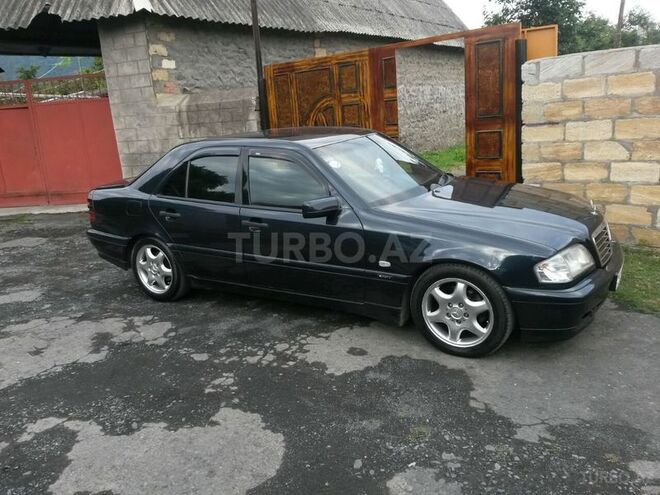 Mercedes C 240 1999, 365,000 km - 2.4 l - Zaqatala