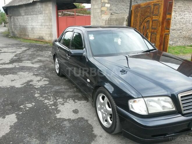 Mercedes C 240 1999, 365,000 km - 2.4 l - Zaqatala