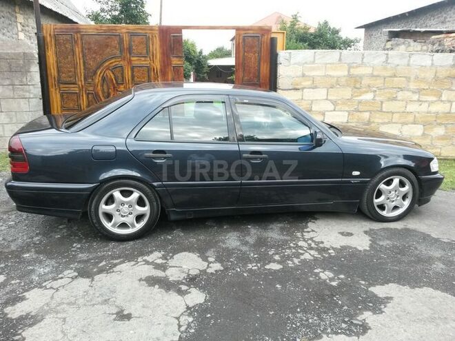Mercedes C 240 1999, 365,000 km - 2.4 l - Zaqatala