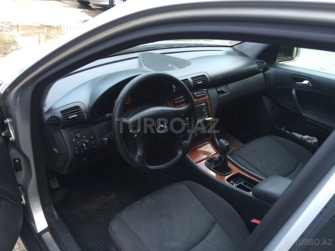 Mercedes C 200 2001, 213,000 km - 2.0 l - Bakı