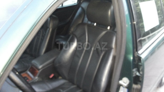 Mercedes E 220 2000, 200,000 km - 2.2 l - Bakı