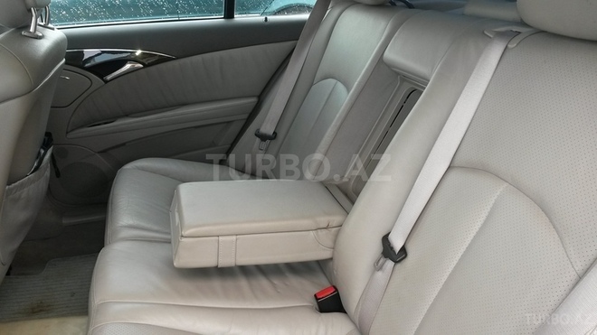 Mercedes E 270 2002, 150,123 km - 2.7 l - Bakı