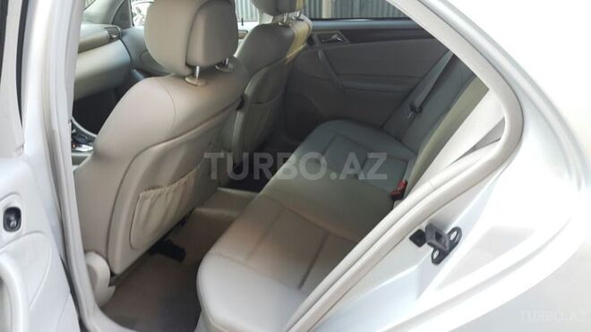 Mercedes C 230 2007, 135,000 km - 2.5 l - Bakı