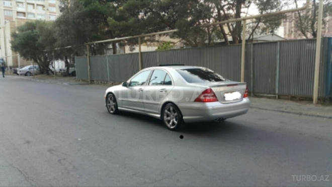 Mercedes C 230 2007, 135,000 km - 2.5 l - Bakı