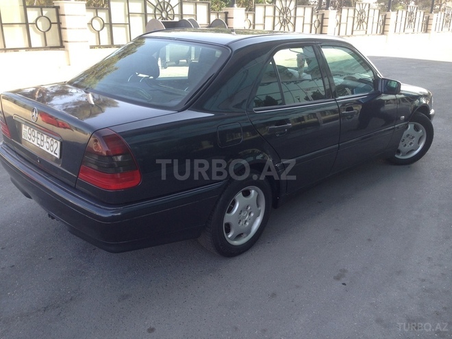 Mercedes C 220 2000, 371,000 km - 2.2 l - Bakı