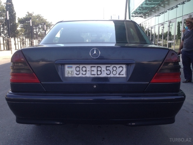 Mercedes C 220 2000, 371,000 km - 2.2 l - Bakı