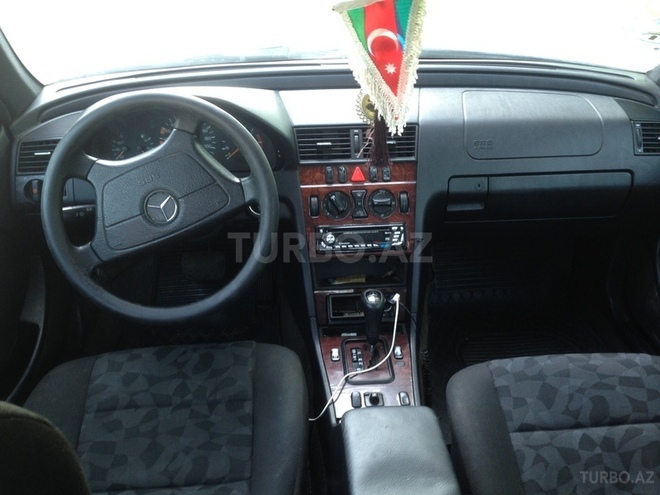 Mercedes C 220 2000, 371,000 km - 2.2 l - Bakı