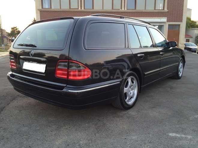 Mercedes E 240 2000, 220,000 km - 2.4 л - Bakı