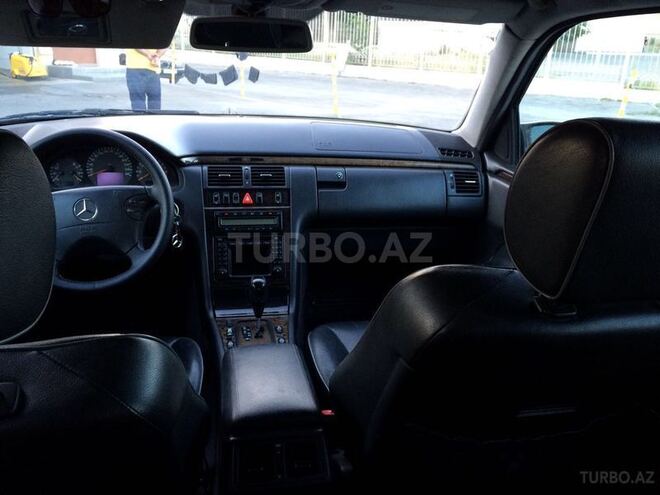 Mercedes E 240 2000, 220,000 km - 2.4 л - Bakı