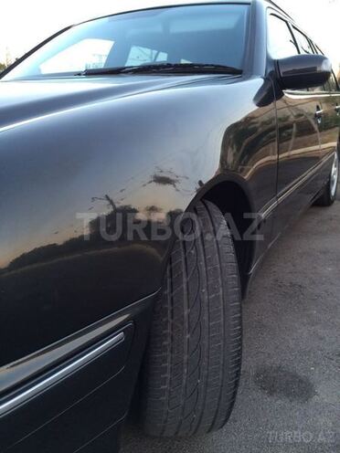 Mercedes E 240 2000, 220,000 km - 2.4 л - Bakı