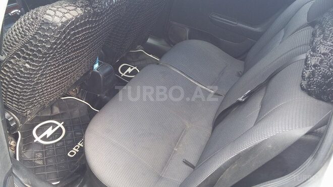 Opel Astra 2002, 214,000 km - 2.2 l - Bakı