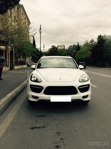 Porsche Cayenne 2013, 54,000 km - 4.8 l - Bakı
