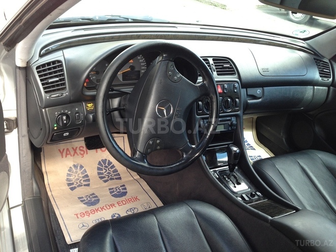 Mercedes  2002, 230,000 km - 0.2 l - Zaqatala