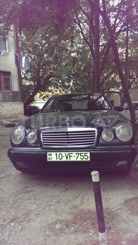 Mercedes E 240 1998, 250,000 km - 2.4 l - Bakı