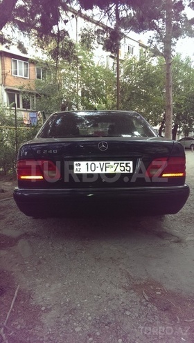 Mercedes E 240 1998, 250,000 km - 2.4 l - Bakı