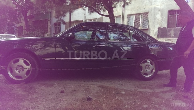 Mercedes E 240 1998, 250,000 km - 2.4 l - Bakı