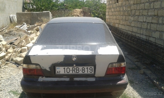 BMW 318 1993, 360,000 km - 1.8 l - Sumqayıt