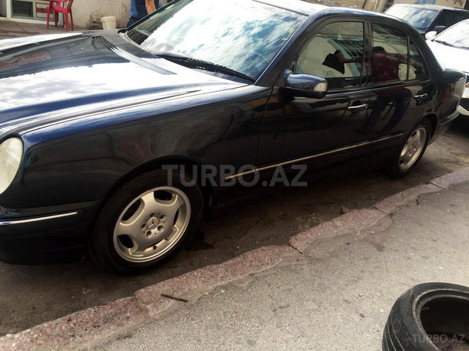 Mercedes E 280 1999, 220,000 km - 2.8 l - Bakı