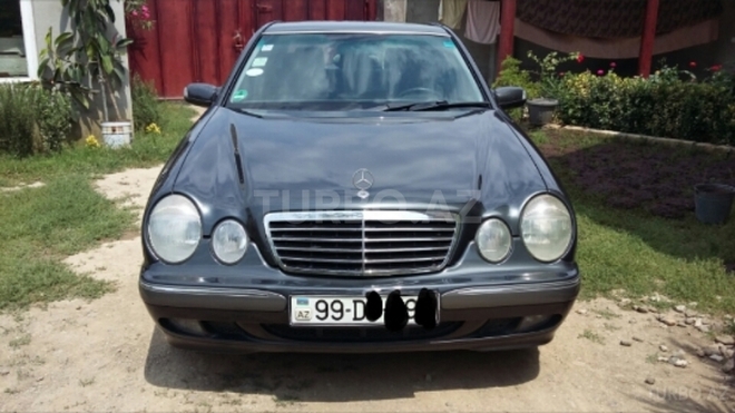 Mercedes E 220 2002, 213,000 km - 2.2 l - Masallı