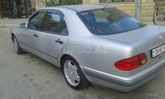 Mercedes E 200 1998, 200,000 km - 2.0 l - Bakı