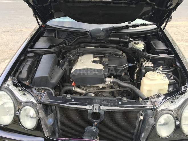 Mercedes E 230 1997, 170,000 km - 2.3 л - Bakı