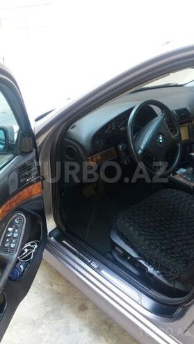 BMW 528 1998, 180,000 km - 2.8 l - Bakı