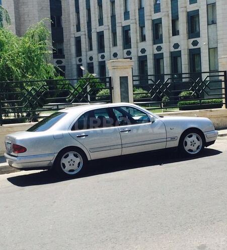 Mercedes E 220 1999, 222,000 km - 2.2 л - Bakı