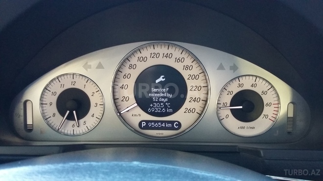 Mercedes E 200 2004, 95,655 km - 2.0 l - Bakı
