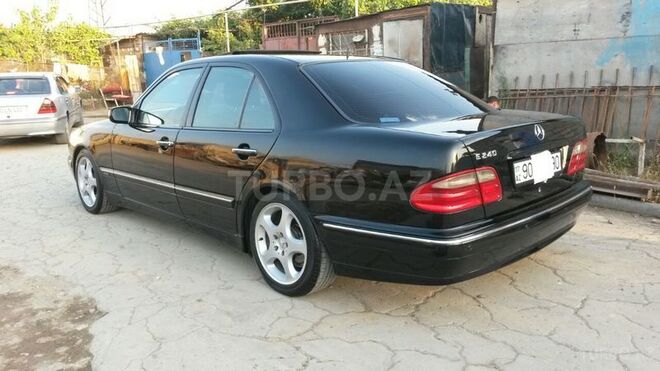 Mercedes E 240 2001, 320,255 km - 2.6 л - Sumqayıt