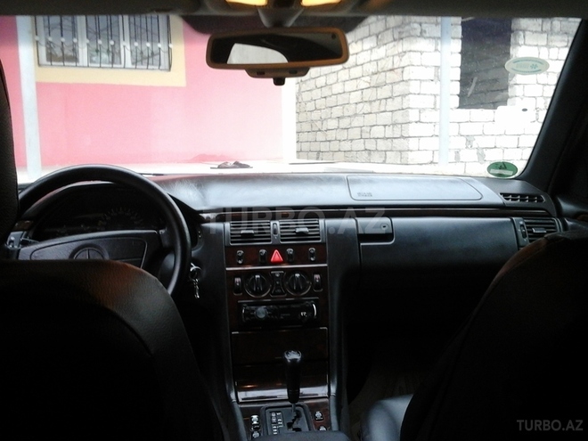 Mercedes E 230 1997, 2,667,216 km - 0.2 l - Bakı