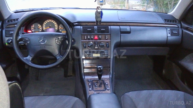 Mercedes E 220 2000, 340,000 km - 2.2 l - Bakı