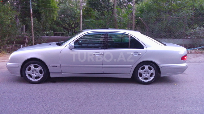Mercedes E 220 2000, 340,000 km - 2.2 l - Bakı