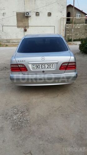 Mercedes E 240 2000, 140,500 km - 2.6 l - Bakı