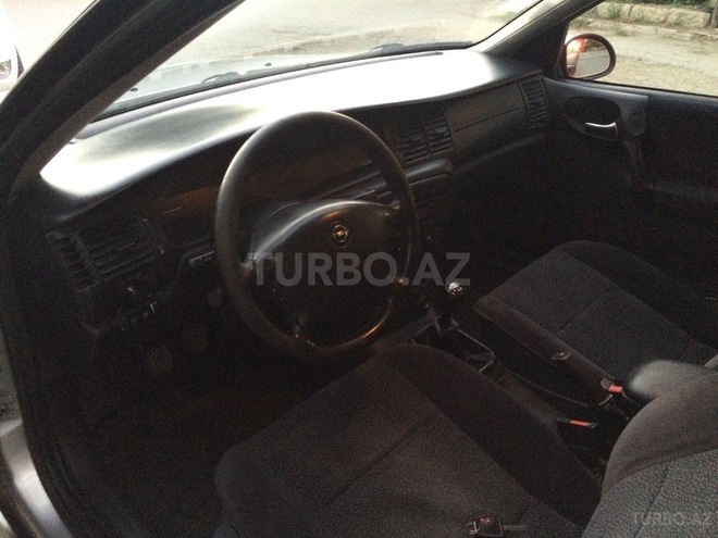 Opel Vectra 2000, 210,000 km - 1.6 l - Bakı