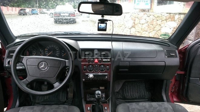 Mercedes C 180 2000, 258,828 km - 1.8 l - Qusar