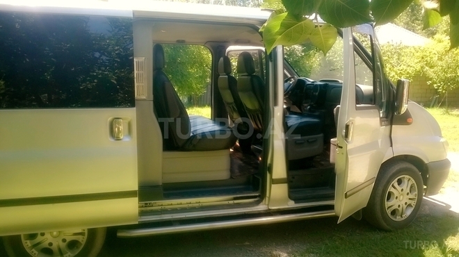 Ford Transit 2002, 187,000 km - 2.0 l - Zaqatala