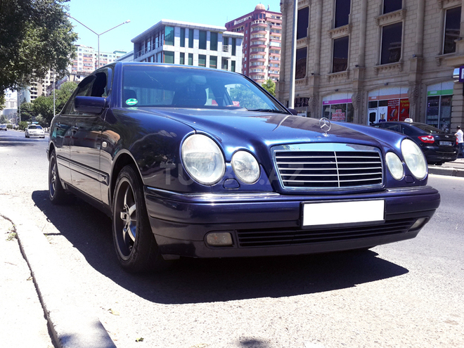 Mercedes E 240 1998, 301,000 km - 2.4 l - Bakı