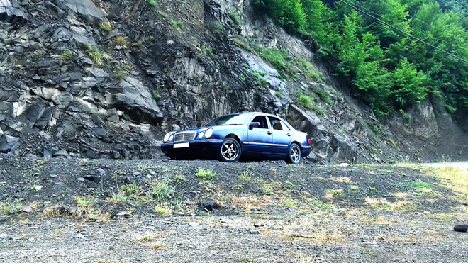 Mercedes E 240 1998, 301,000 km - 2.4 l - Bakı