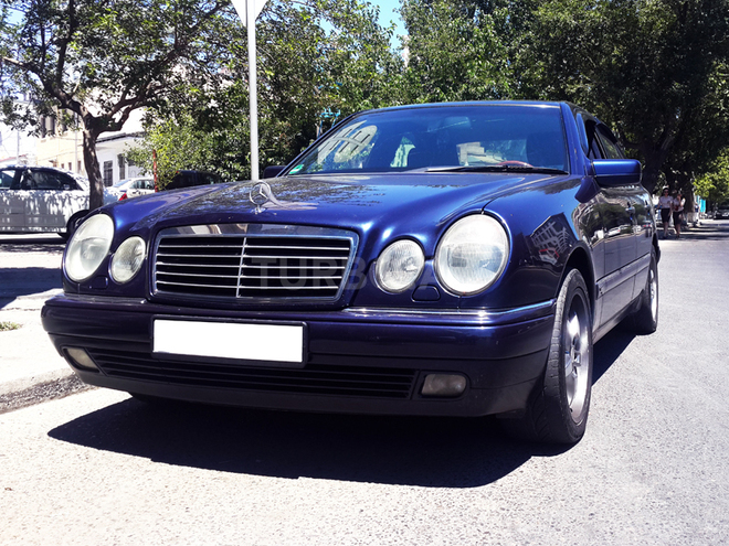 Mercedes E 240 1998, 301,000 km - 2.4 l - Bakı