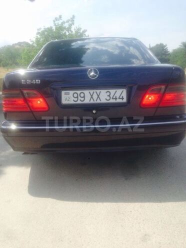 Mercedes E 240 2000, 236,000 km - 2.4 l - Quba