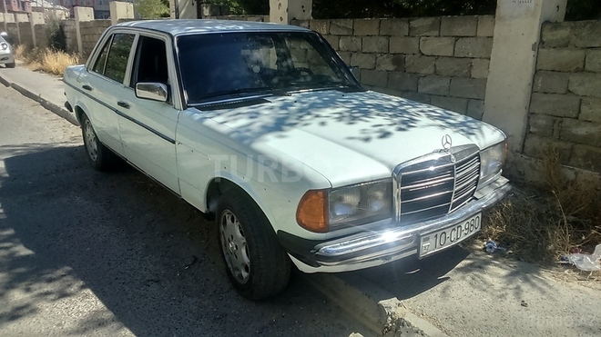 Mercedes E 230 1983, 300,000 km - 2.3 l - Bakı