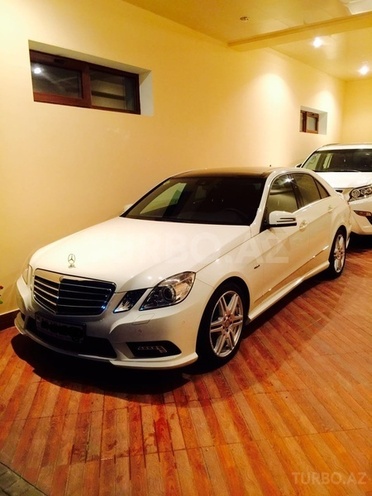 Mercedes E 350 2009, 37,400 km - 3.5 l - Bakı
